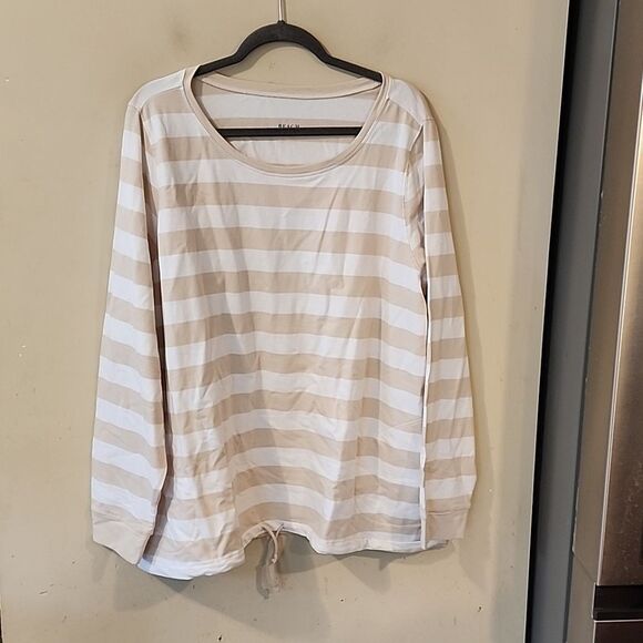 Belle beach ⛱️ sweatshirt 2X - Picture 1 of 5